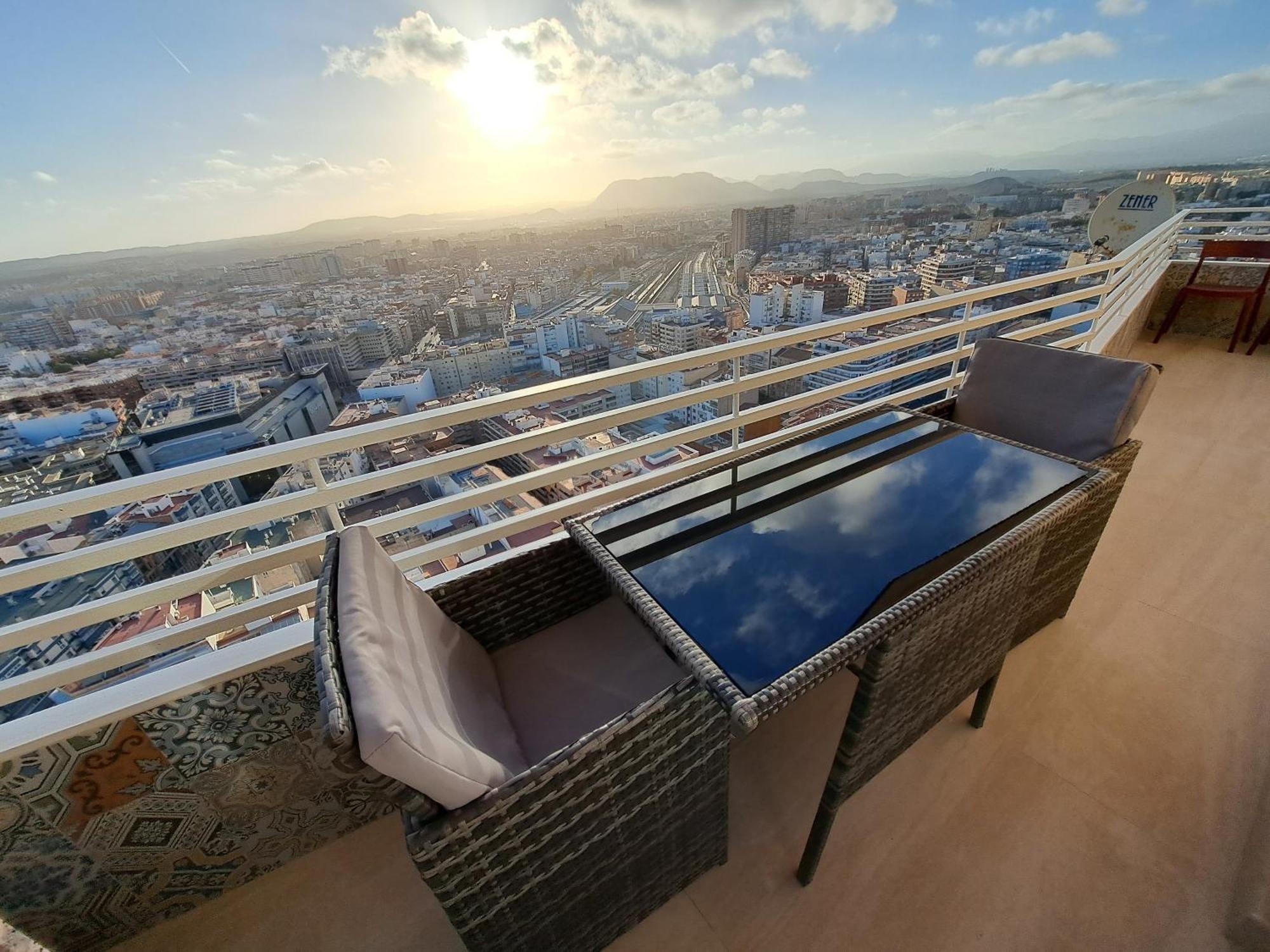 Alicante Skylights Apartments 객실 사진